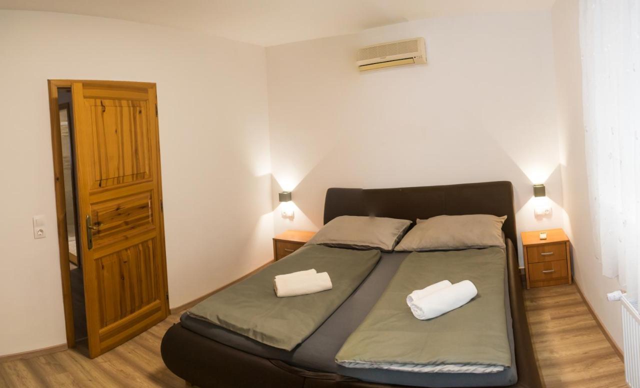 Oazis Apartman Keszthely Exteriör bild