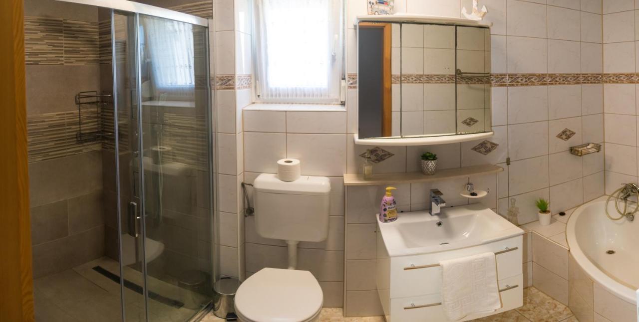Oazis Apartman Keszthely Exteriör bild