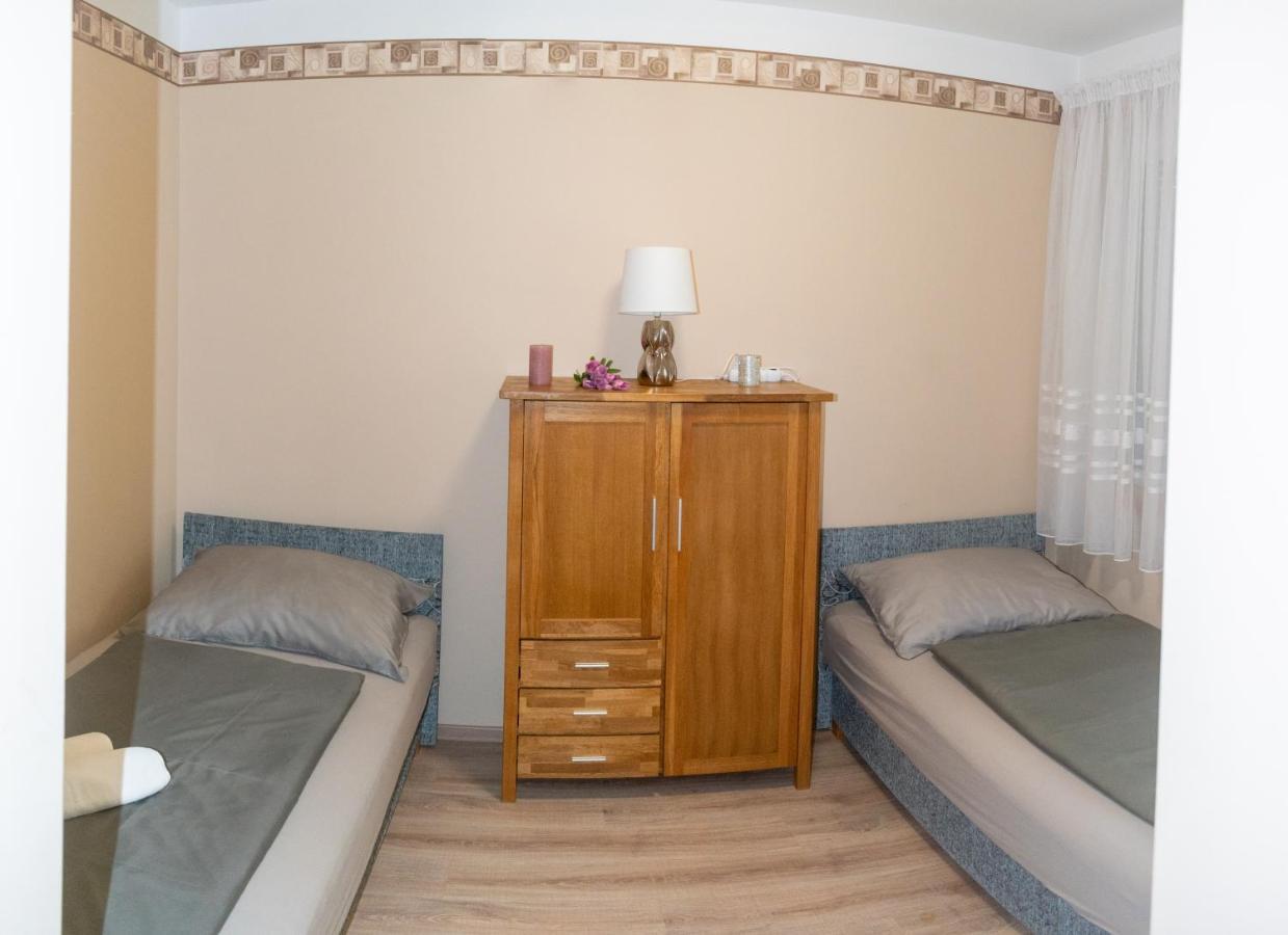 Oazis Apartman Keszthely Exteriör bild