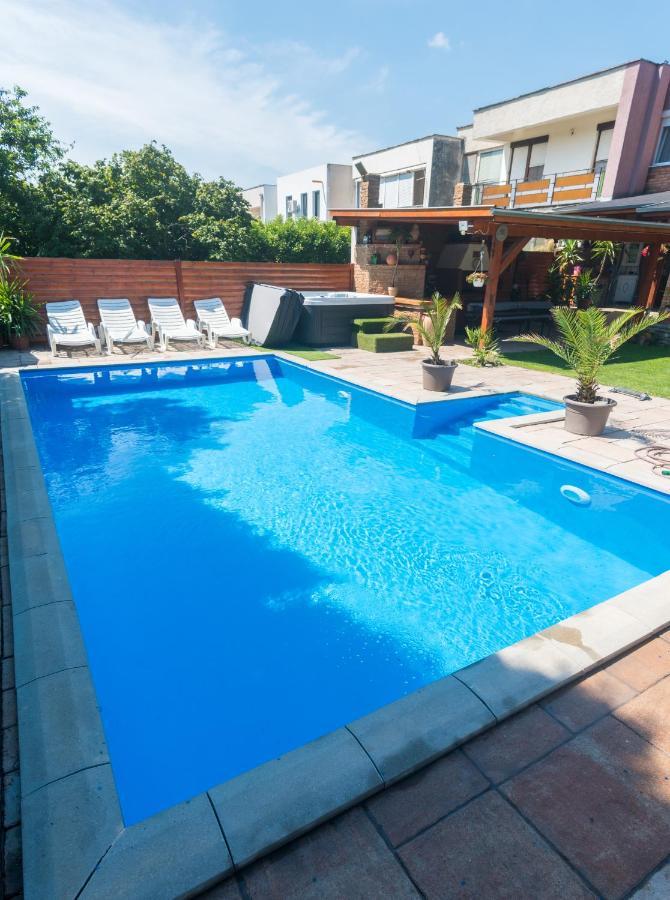 Oazis Apartman Keszthely Exteriör bild