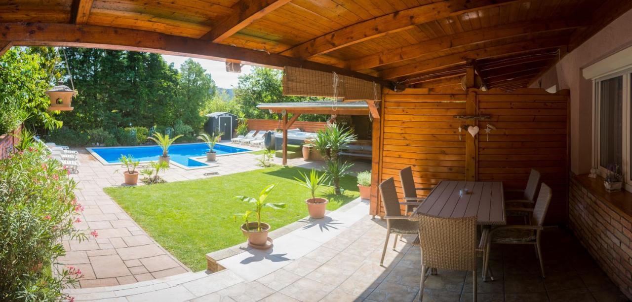 Oazis Apartman Keszthely Exteriör bild